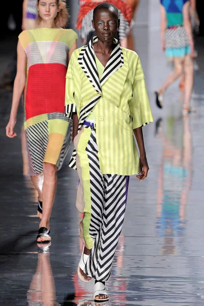Look 38